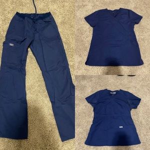 Another scrub set! In navy blue!